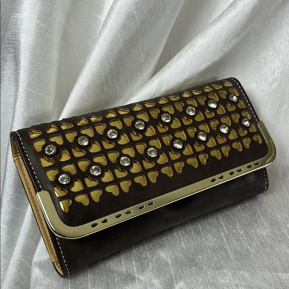 Luxurious Brown and Gold Wallet with Geometric Pattern
